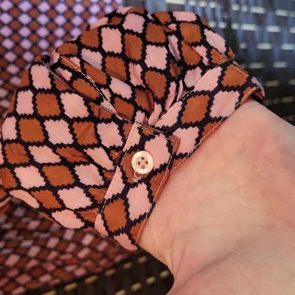 Chic Diamond Patterned Women's Blouse - Picture 4 of 5